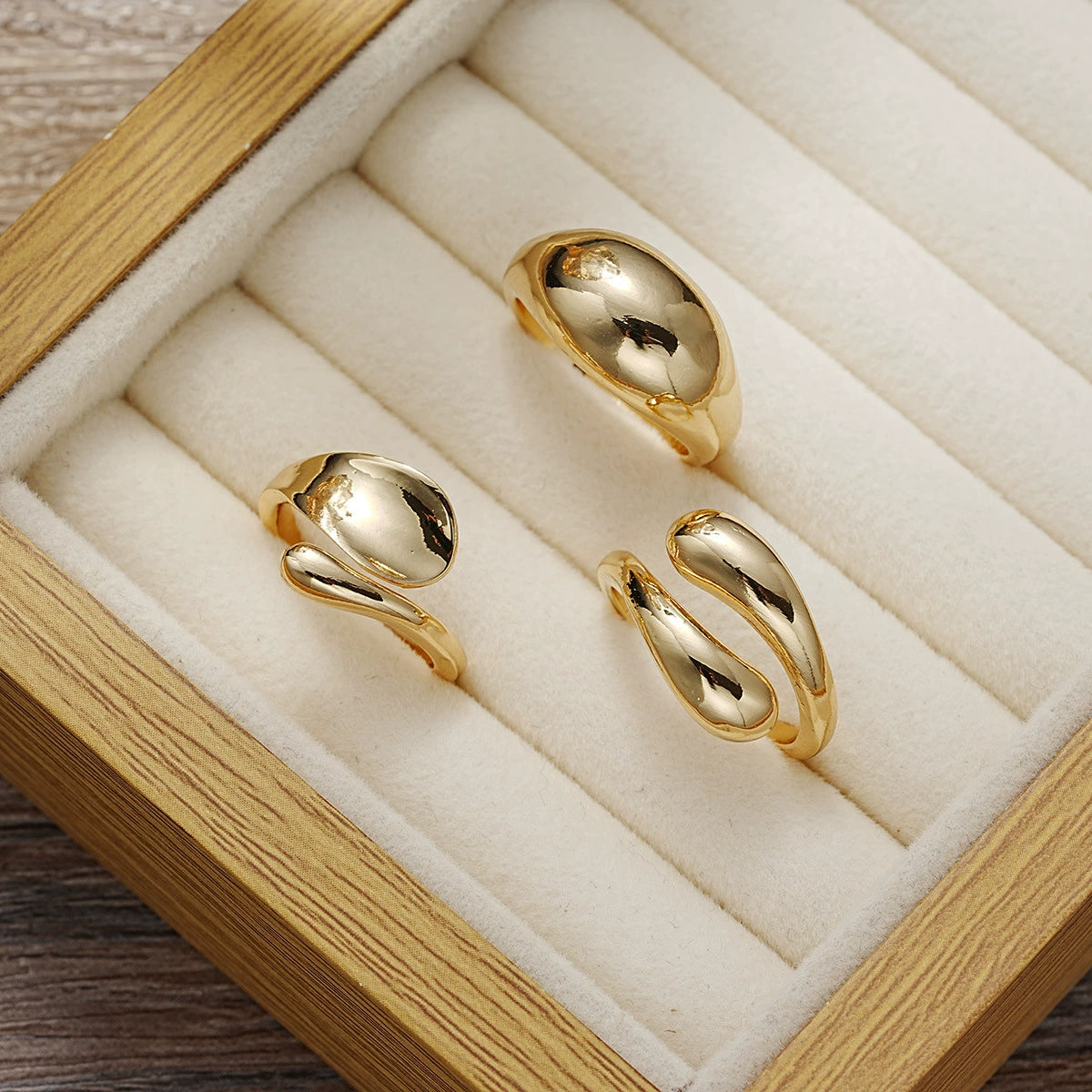 Lustre Trio Ring Set